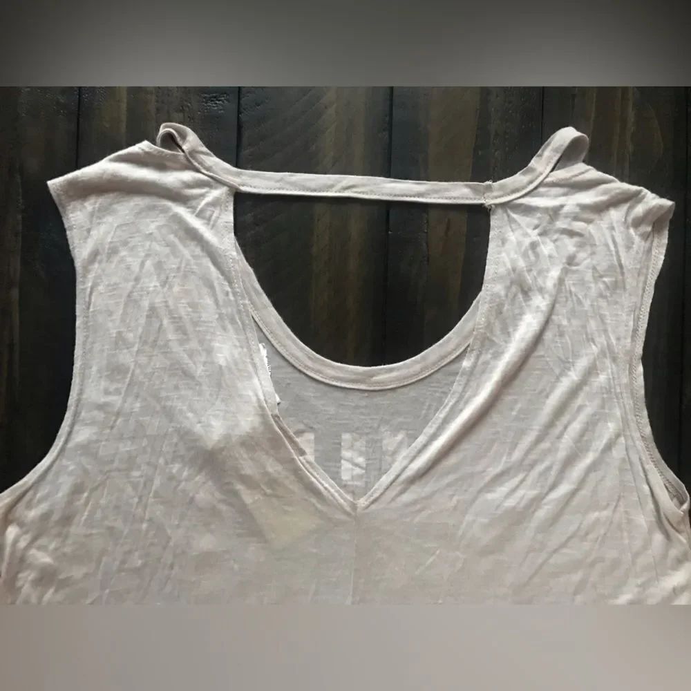 NEW!! H.I.P. Tank Top - Picture 7 of 9